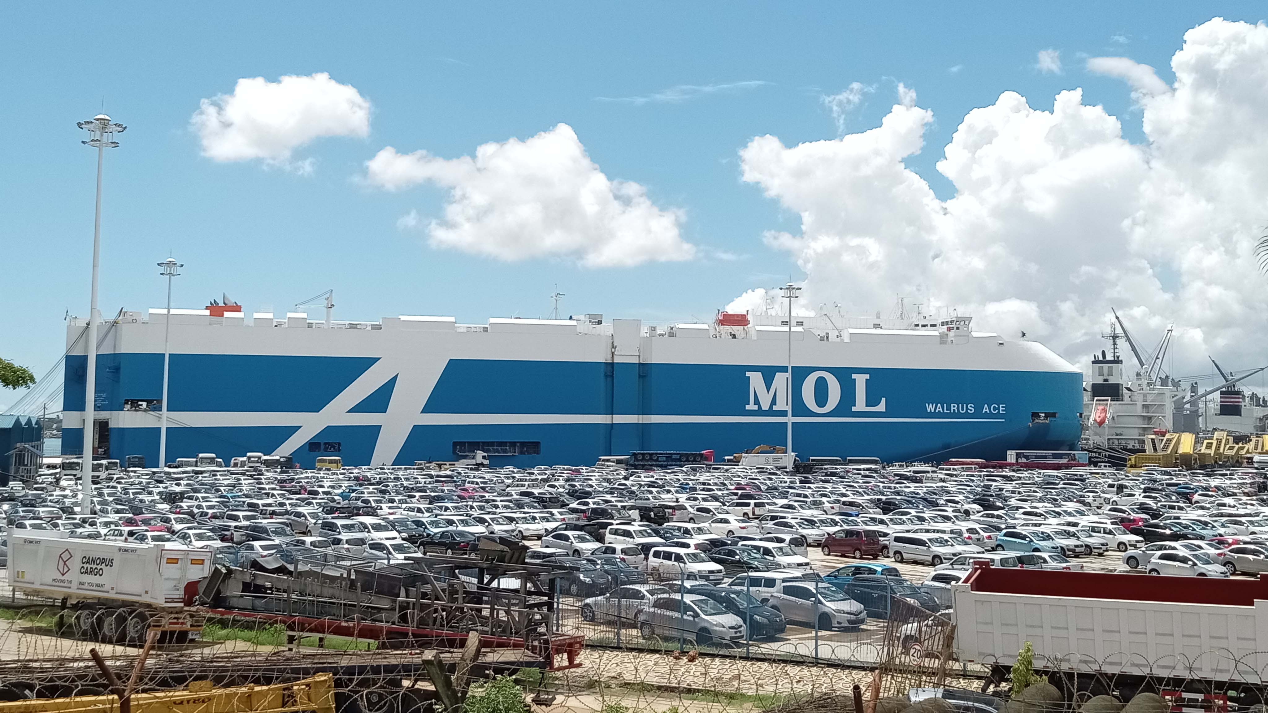 mol-africa-car-carrier